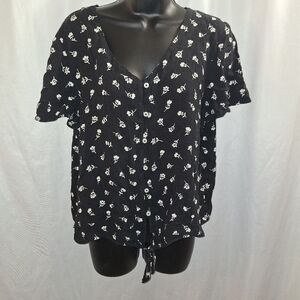 So large floral blouse button-down ties at waist